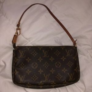 Louis Vuitton Pochette Accessoires